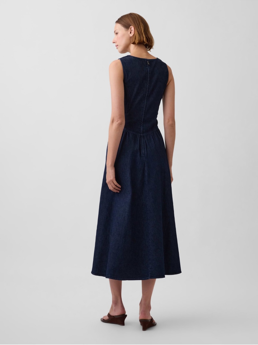 NWT Gap Denim Drop Waist Midi Dress with Pockets and Basque waist. Size L - Picture 3 of 8